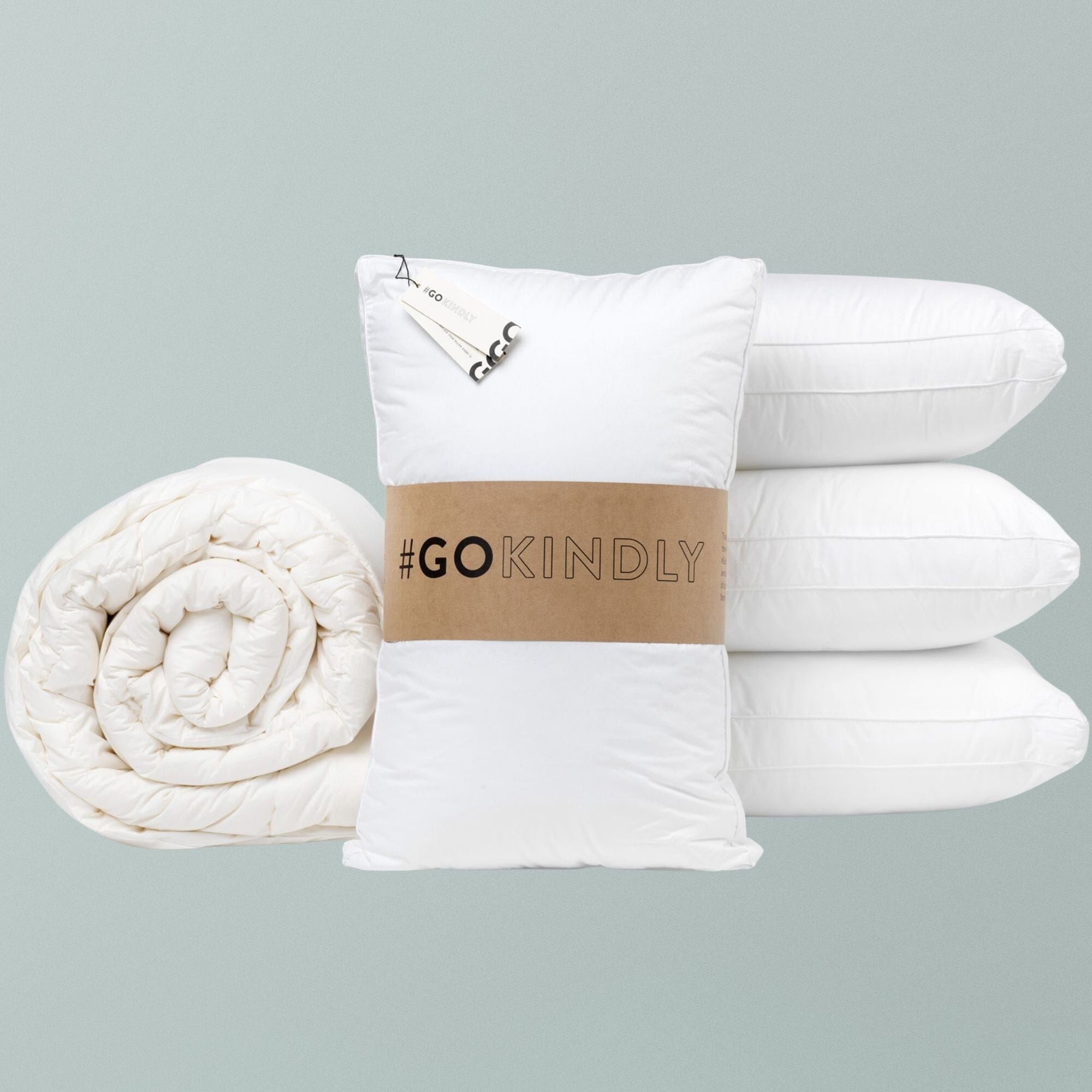 Winter Quilt and 4 Pillows Bundle